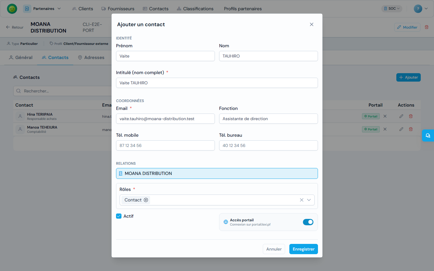 Création d'un contact avec accès portail